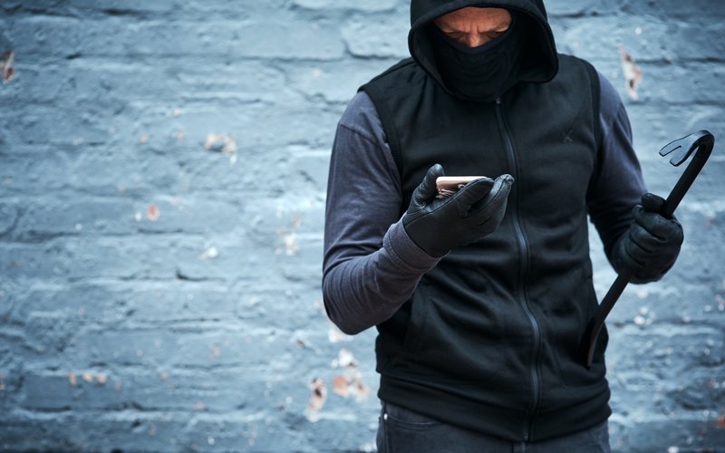 AppleCare vs. Renters Insurance: What Each Covers and Where They Overlap